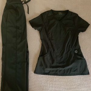 Cherokee - Infinity Scrubs